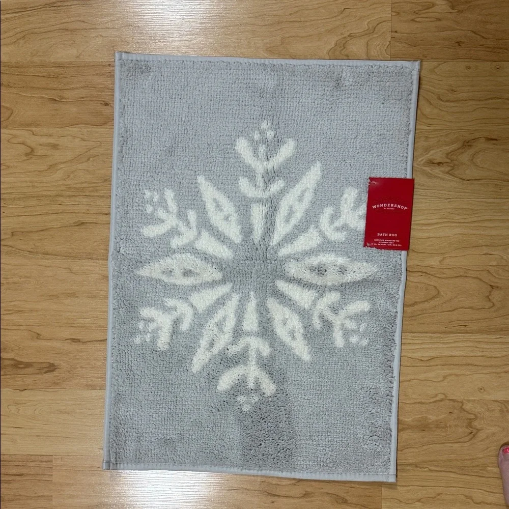 Wondershop Gray Snowflake Bath Mat New
